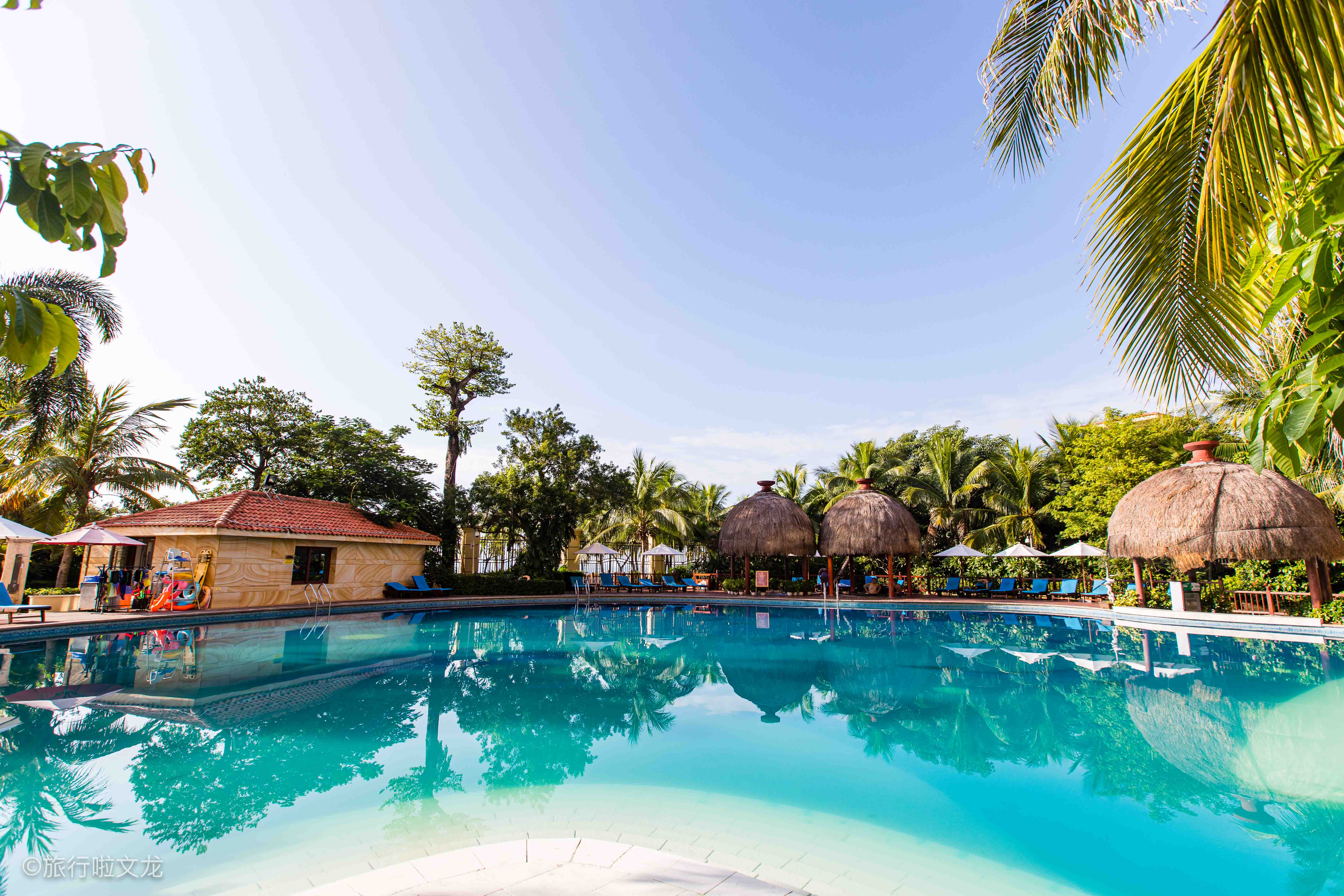 三亚离沙滩只有十米的酒店,三亚最值得推荐的三个酒店