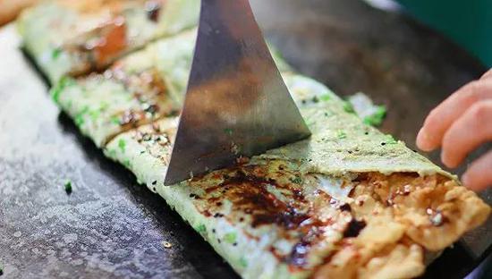 煎饼摊“无本经营”,轻松月入3万你羡慕吗?