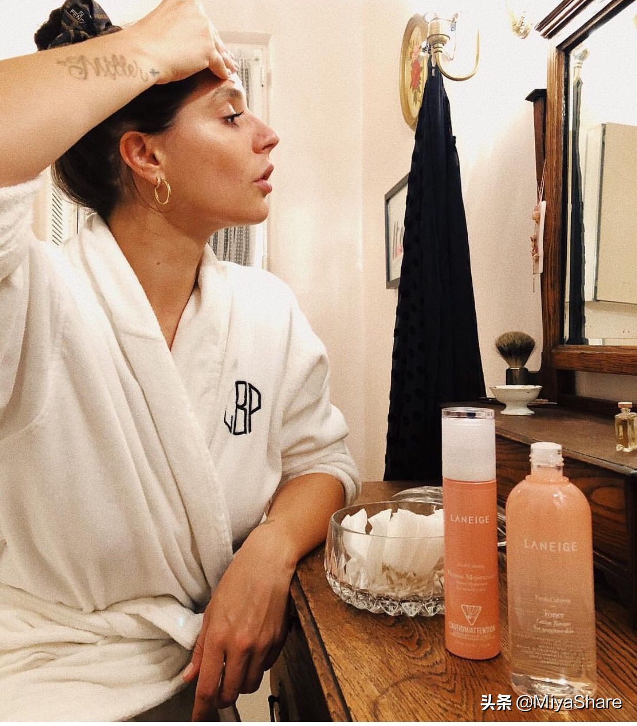 雅顿三款精华的区别,雅顿橘灿精华要不要防晒霜