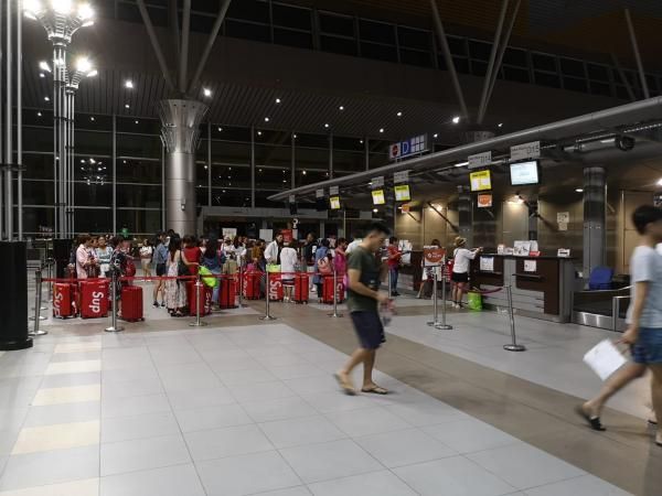 中国大妈在美国机场,中国大妈国际邮轮旅行