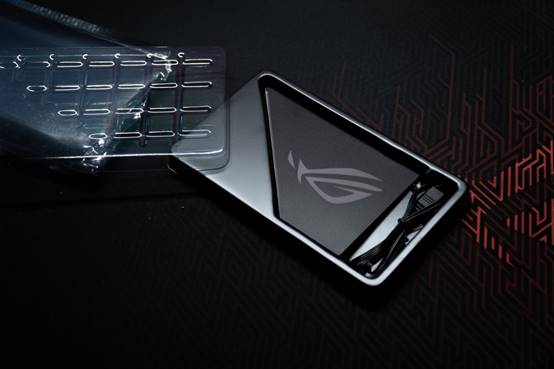 rogstrix雷鹰850g测评,rogstrix雷鹰550w