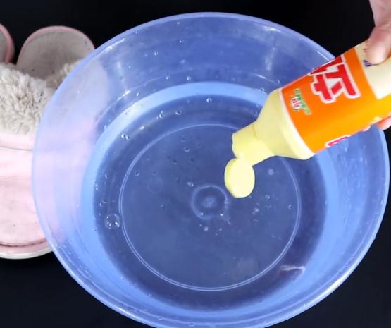 拖鞋穿了不臭,拖鞋穿久了不脏但黑了咋办