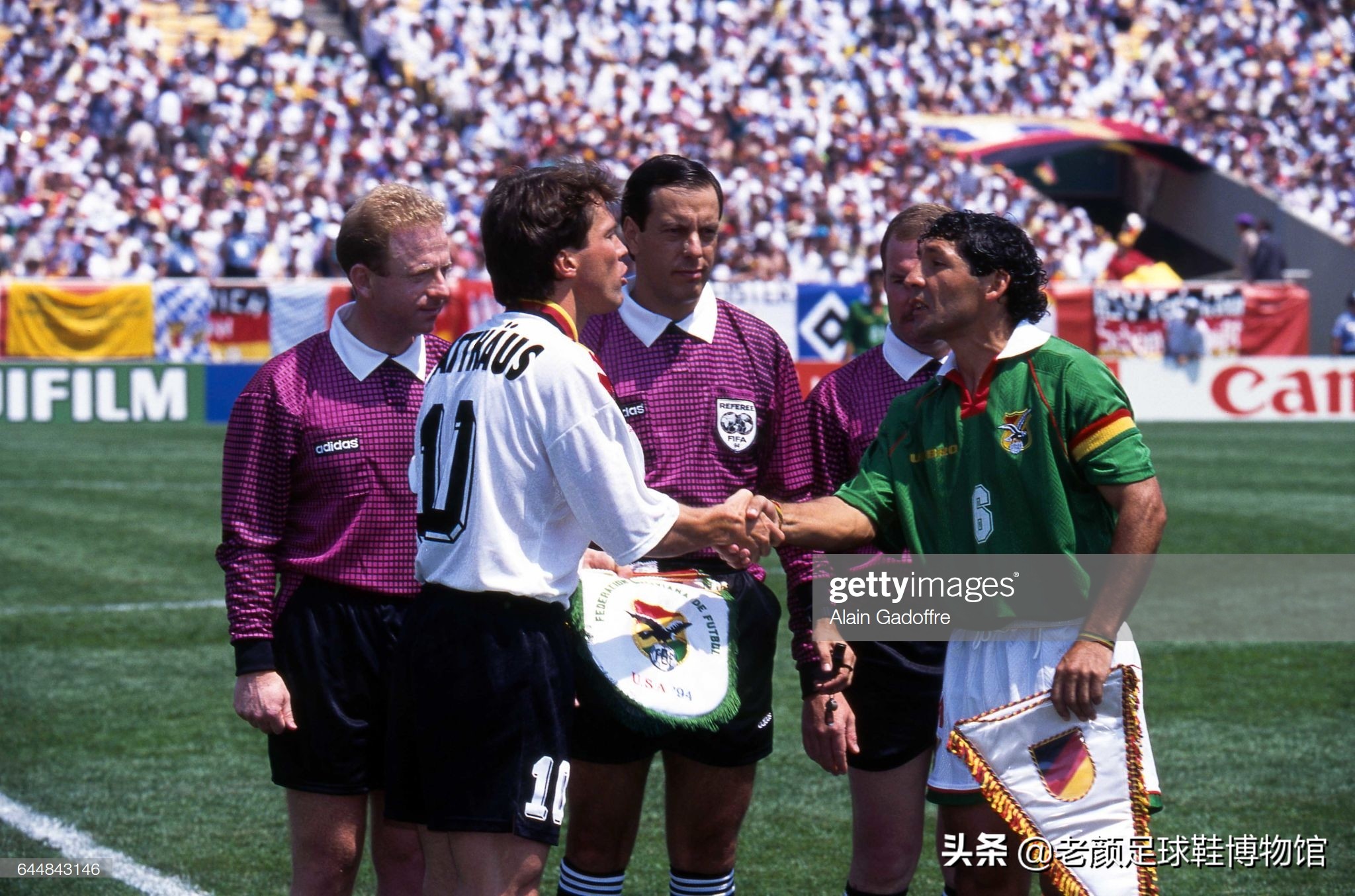 踢五届世界杯娶五个老婆，拜仁大佬39岁双杀皇马后和嫩草女友私奔