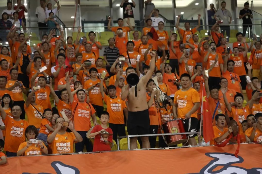 武汉卓尔击败天津权健,武汉卓尔2比1逆转山东鲁能