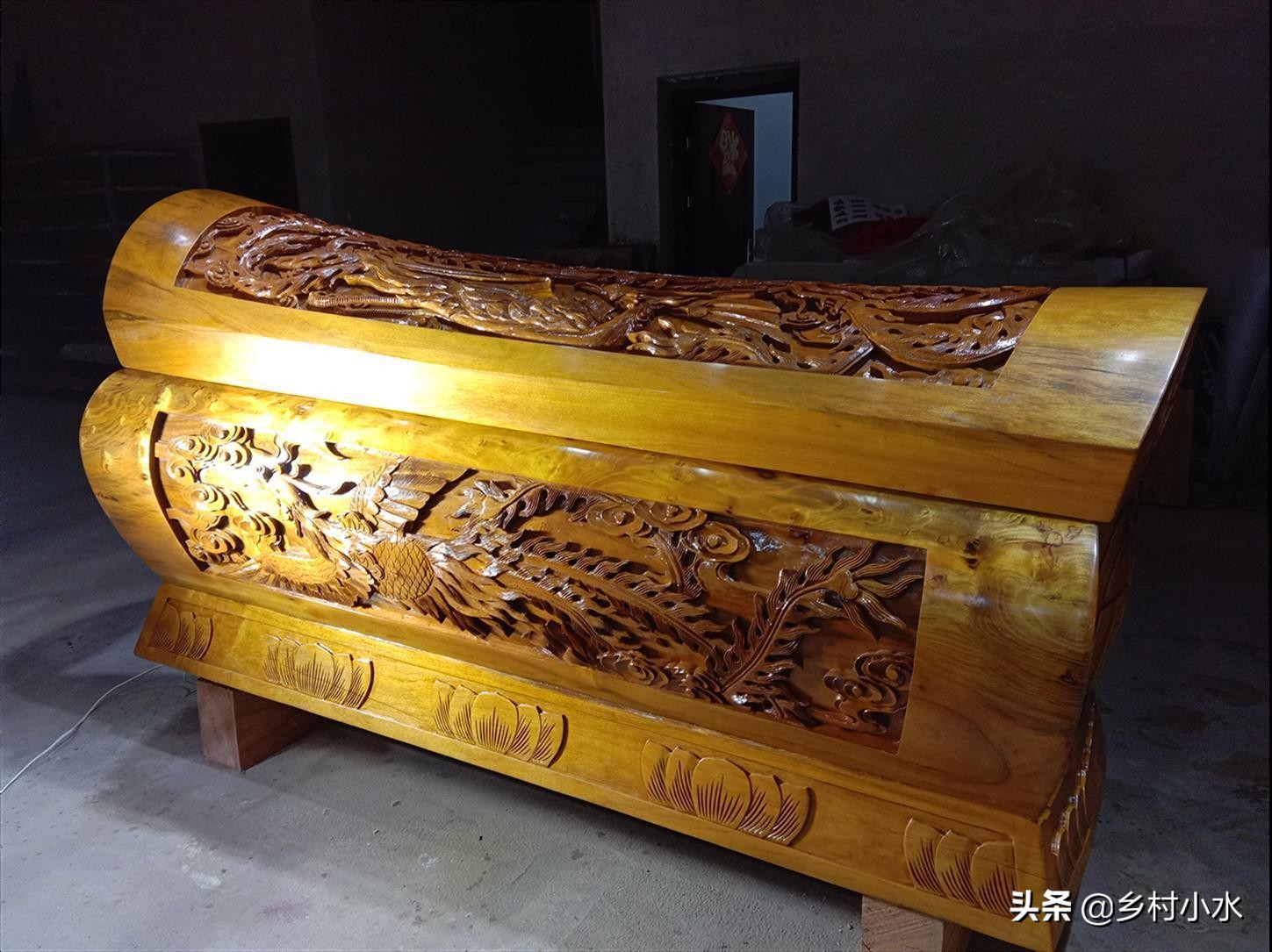 旧木头回收都收什么样的,农村旧木头回收生意怎么样