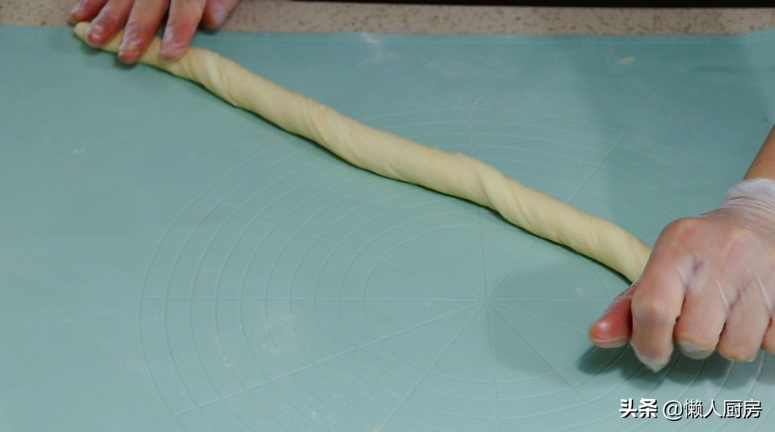 用酸奶和面可以做什么好吃的,用酸奶做的酸奶面团