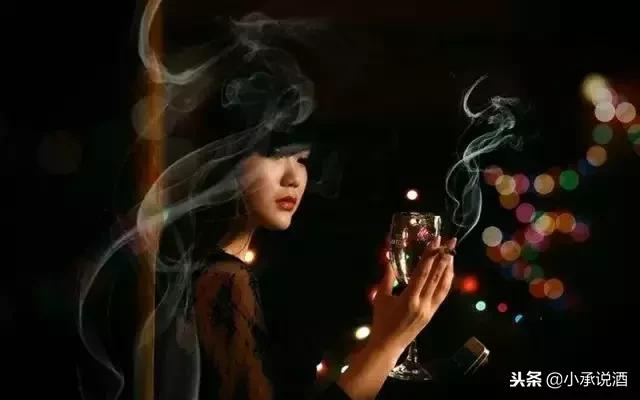 看起来很会喝酒的女生是什么样的,看起来很会喝酒的女生