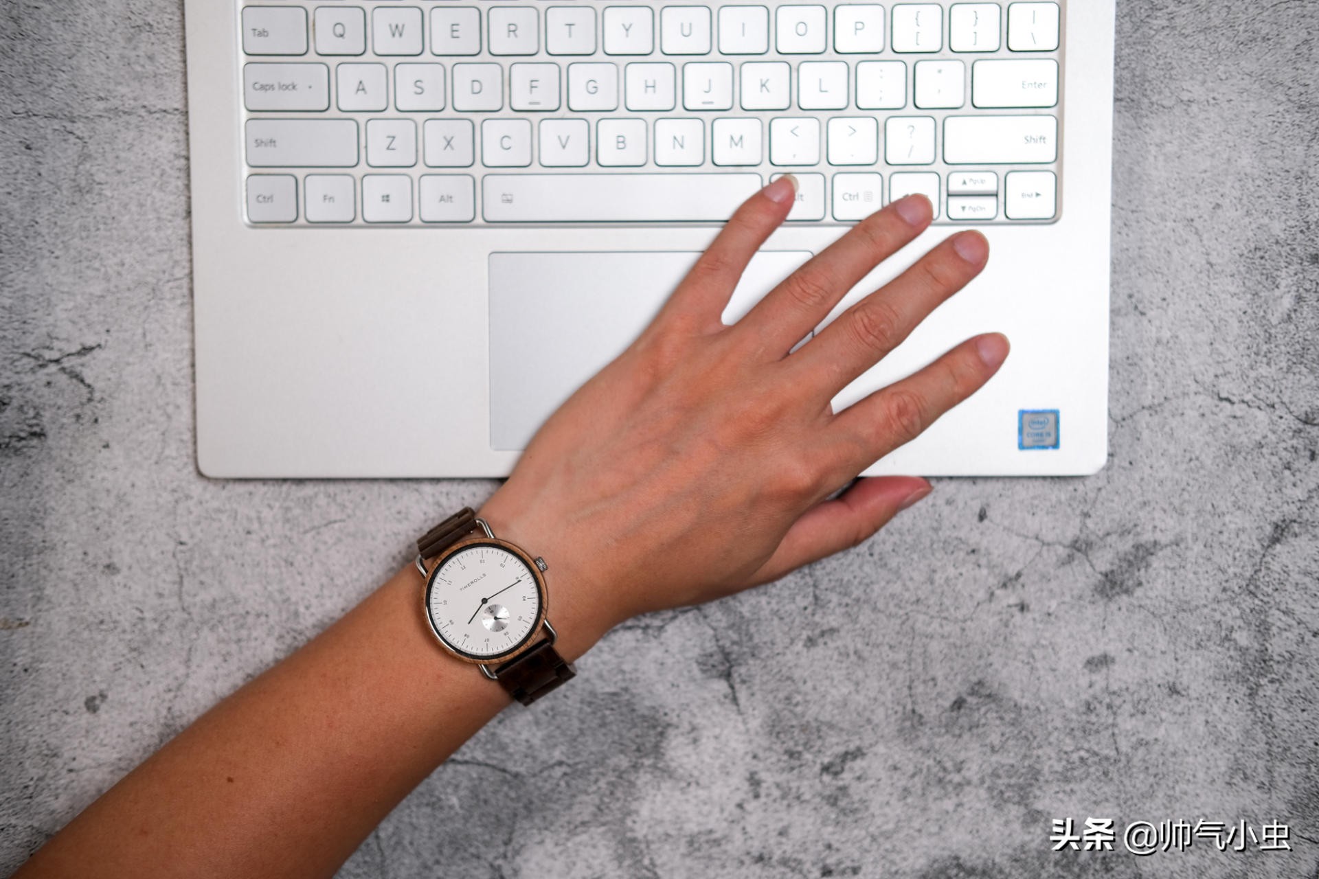 手表玩出花样,小米有品光动能机械手表