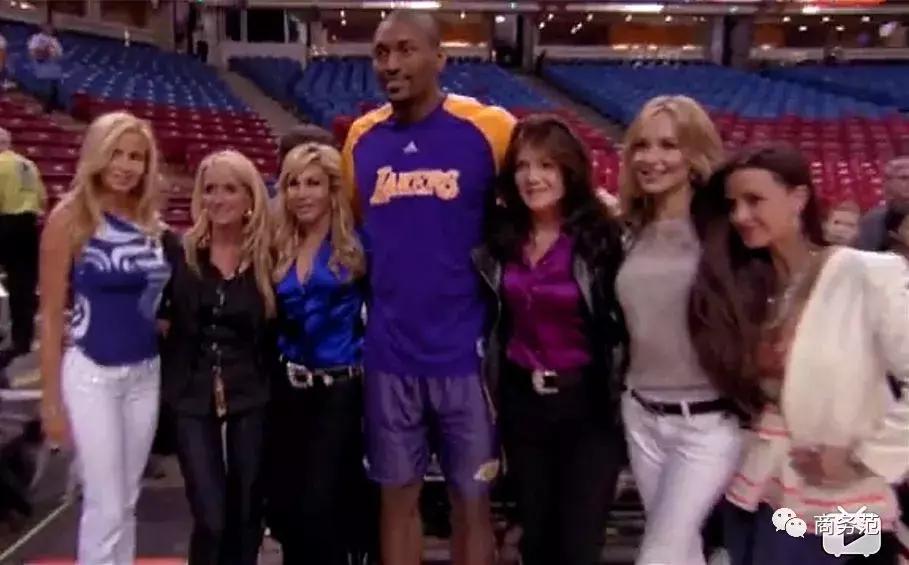 比弗利贵妇娇妻互撕,比弗利娇妻近况