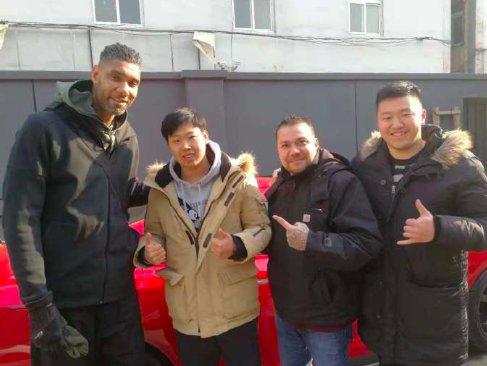 邓肯退役后不像富翁那样生活！却过得让人羡慕，从改装车玩到钓鱼