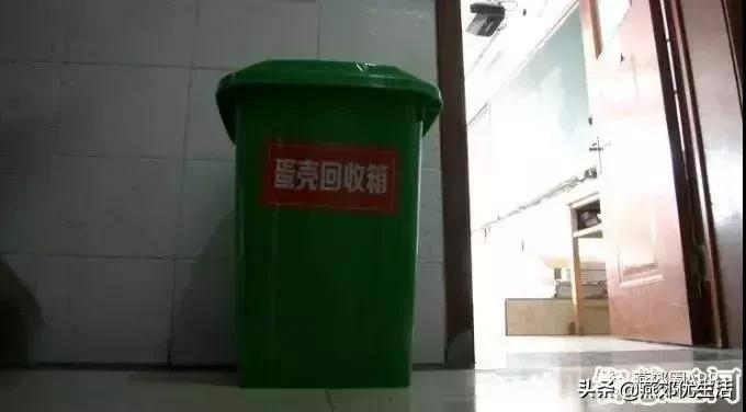 家长怒斥天津学校配餐事件,燕郊学校被曝光的事情