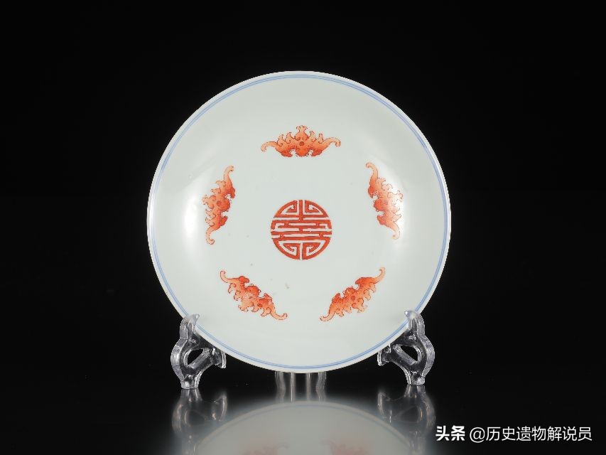 清代官窑单色釉瓷器珍品图片,馆藏乾隆粉彩缠枝花卉