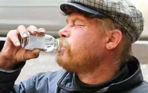 小鸟伏特加怎么样好喝,小鸟伏特加和江小白哪个好喝