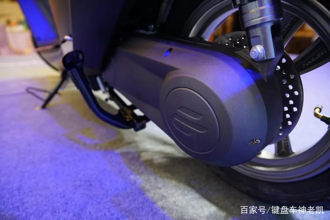 续航200公里超强电动车,大阳混动摩托最新