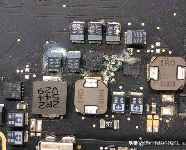 苹果macbook键盘进水怎么处理,macbook进水官方店维修多少钱