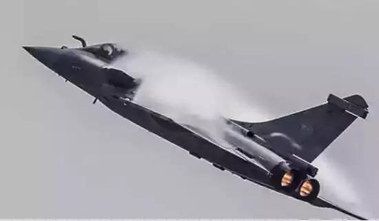 马来西亚装备多国先进战机,马来西亚空军有多少架飞机