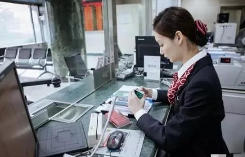 atm吞卡能当场取回吗,atm吞卡可以当场取回吗