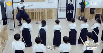 当你有一个机器男朋友是什么体验,恋爱新模式有哪些