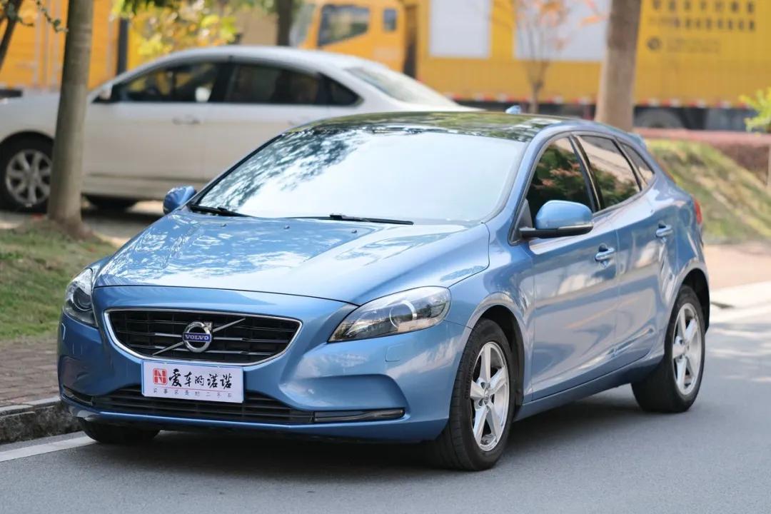 沃尔沃v40二手值得买吗,二手沃尔沃v40值得买吗