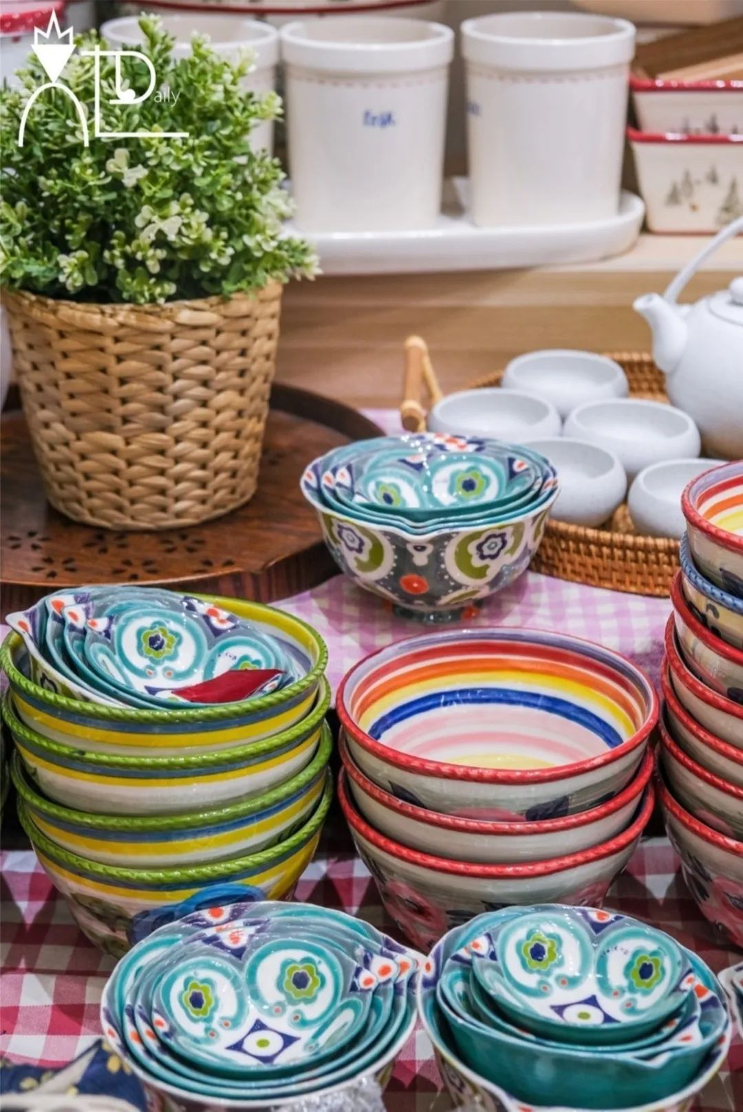 青岛陶瓷餐具哪里卖,青岛瓷器餐具店