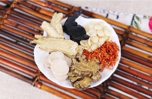 红花活血通经功效与作用,红花能否治疗月经不调