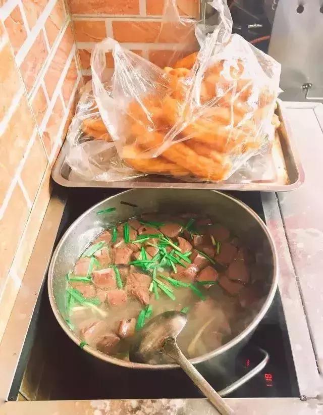 吃完了整条昌岗路,才发现住在这里的人实在太幸福了!