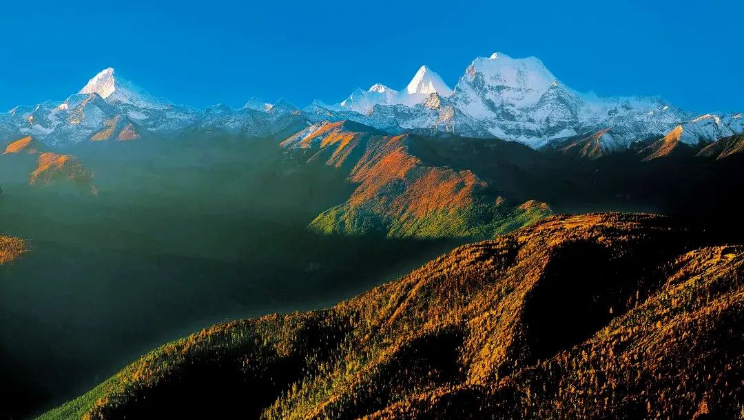 洛克徒步木里到稻城翻的是哪座山,秘境四川甘孜