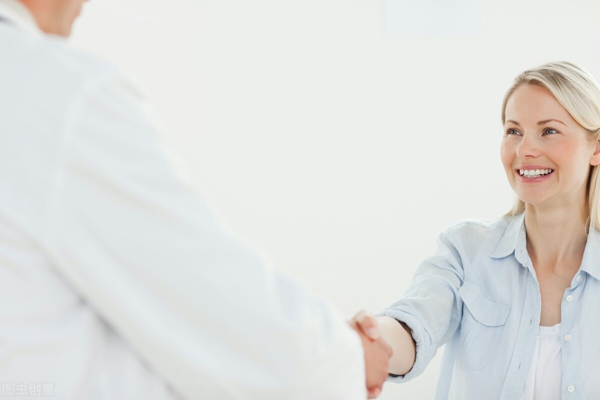 胳膊白癜风如何治疗有效,胳膊处的白癜风