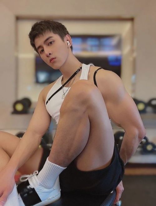 健身帅哥在大街路人反应,健身帅哥被采访