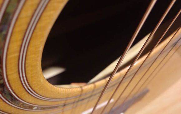 新手入门怎么挑选吉他便宜又好用,初学吉他买什么样的吉他好