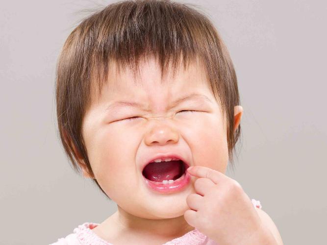 孩子积食导致的嘴里恶臭,孩子嘴里有异味是胃火吗