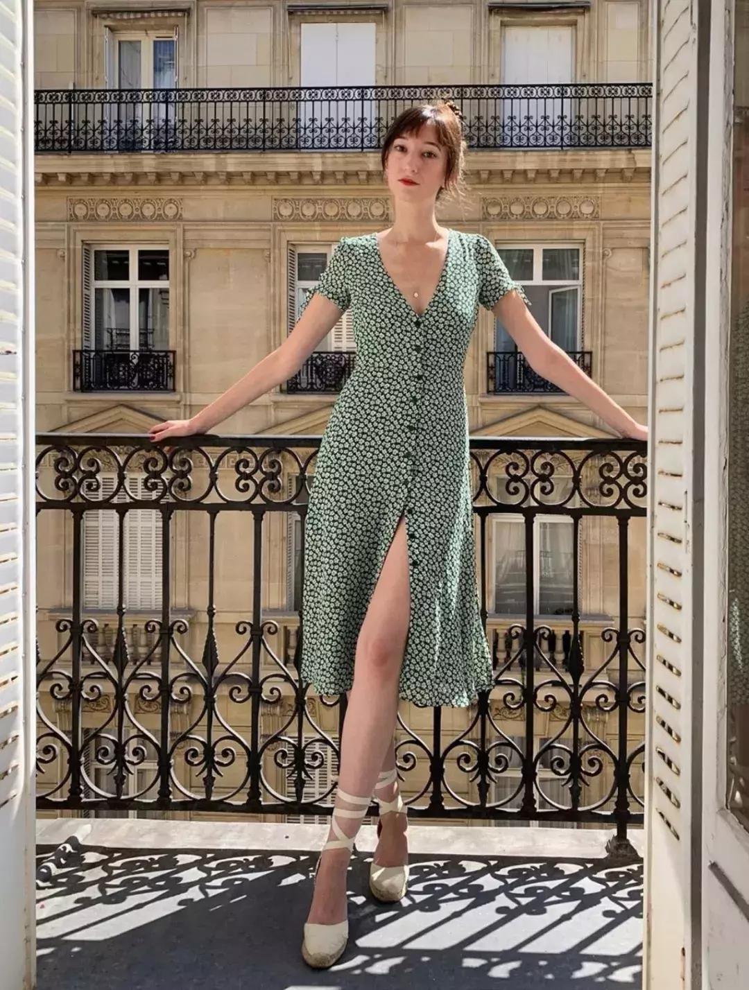 别再卷衣角了！今夏“剪一刀”洋气炸