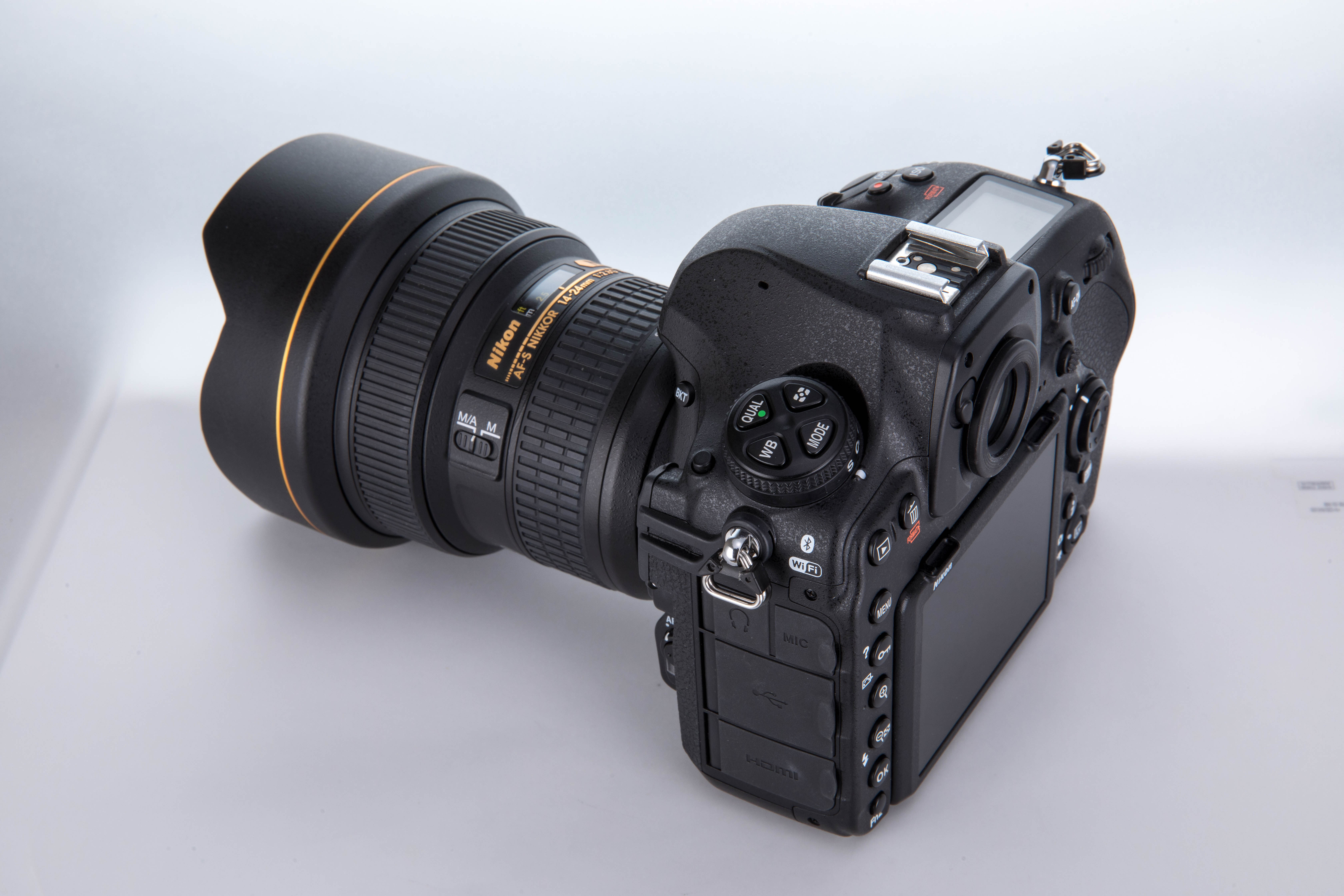 佳能尼康富士索尼各顶级旗舰横评,尼康coolpix120和富士s4000哪个好