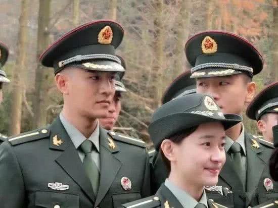 07士兵短袖夏常服是什么肩章,07式陆军和火箭军套式肩章区别