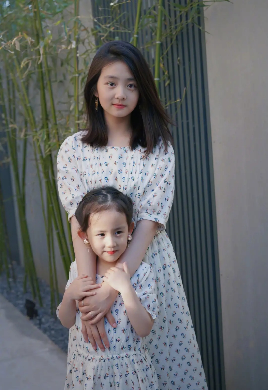 14岁的黄多多穿衣打扮,14岁黄多多