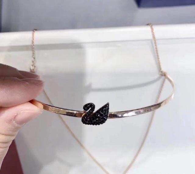 施华洛世奇天鹅项链怎么查询真假,施华洛世奇天鹅项链的寓意是什么