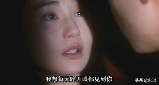 遇到喜欢的男生该不该主动加微信,相亲遇到喜欢的男生异地怎么办