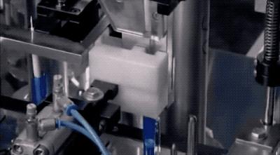 圆珠笔按下去弹不回来怎么办,圆珠笔一按就出水什么意思