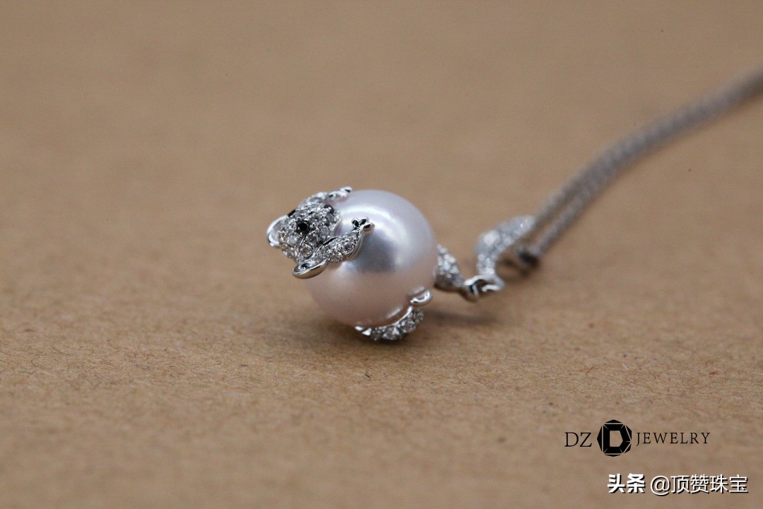 可爱米老鼠镶钻灵动项链吊坠,2022年新品金鼠项链