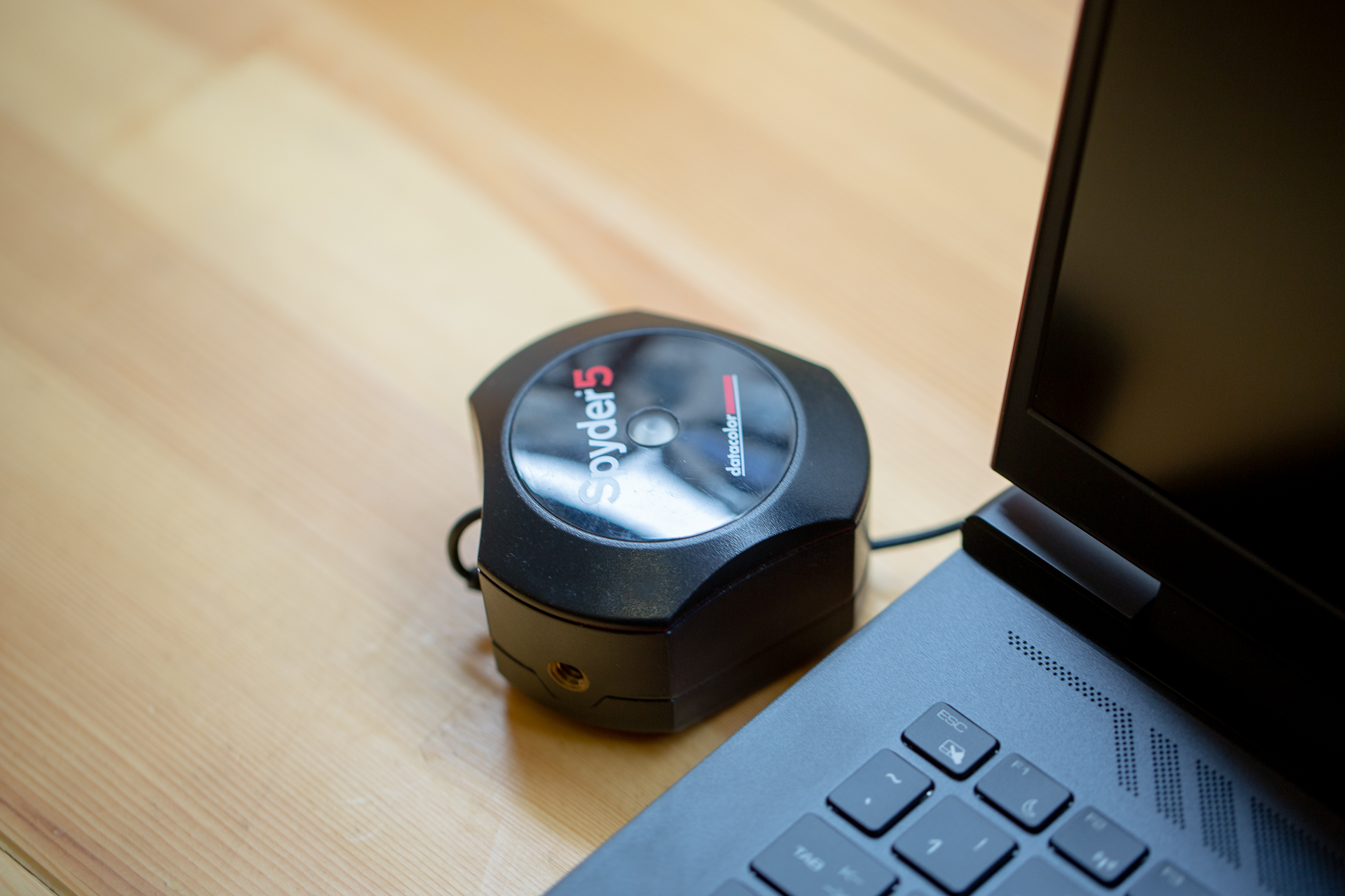 雷神zeror5800h和11800,雷神zero12700h3070ti测评