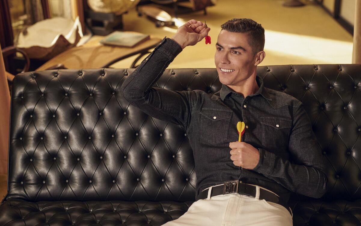 这个站在足坛巅峰的男人，身价翻了数十倍，34岁还有18岁的身体？