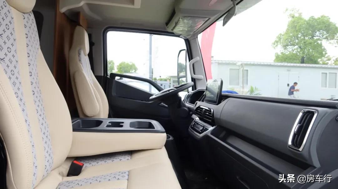 热门房车车型大全,房车十万左右高颜值的车