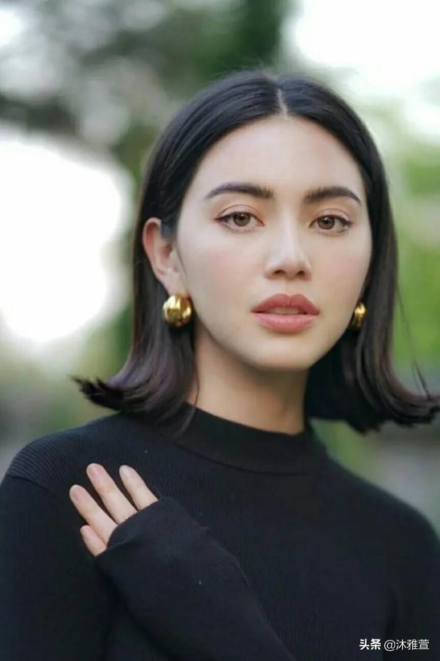 今年最火的法式穿搭,泰式女款穿搭