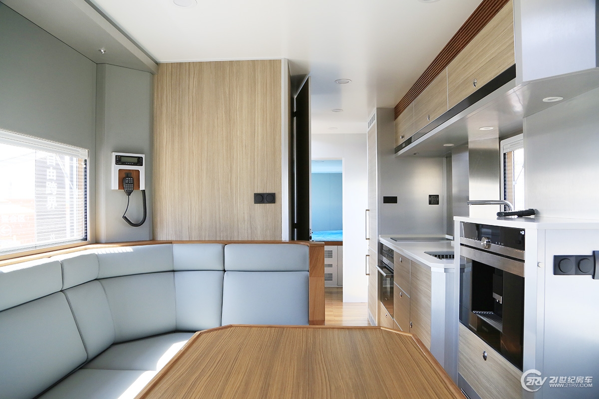 诺马迪森房车100万以内,1300万诺马迪森越野房车旅游