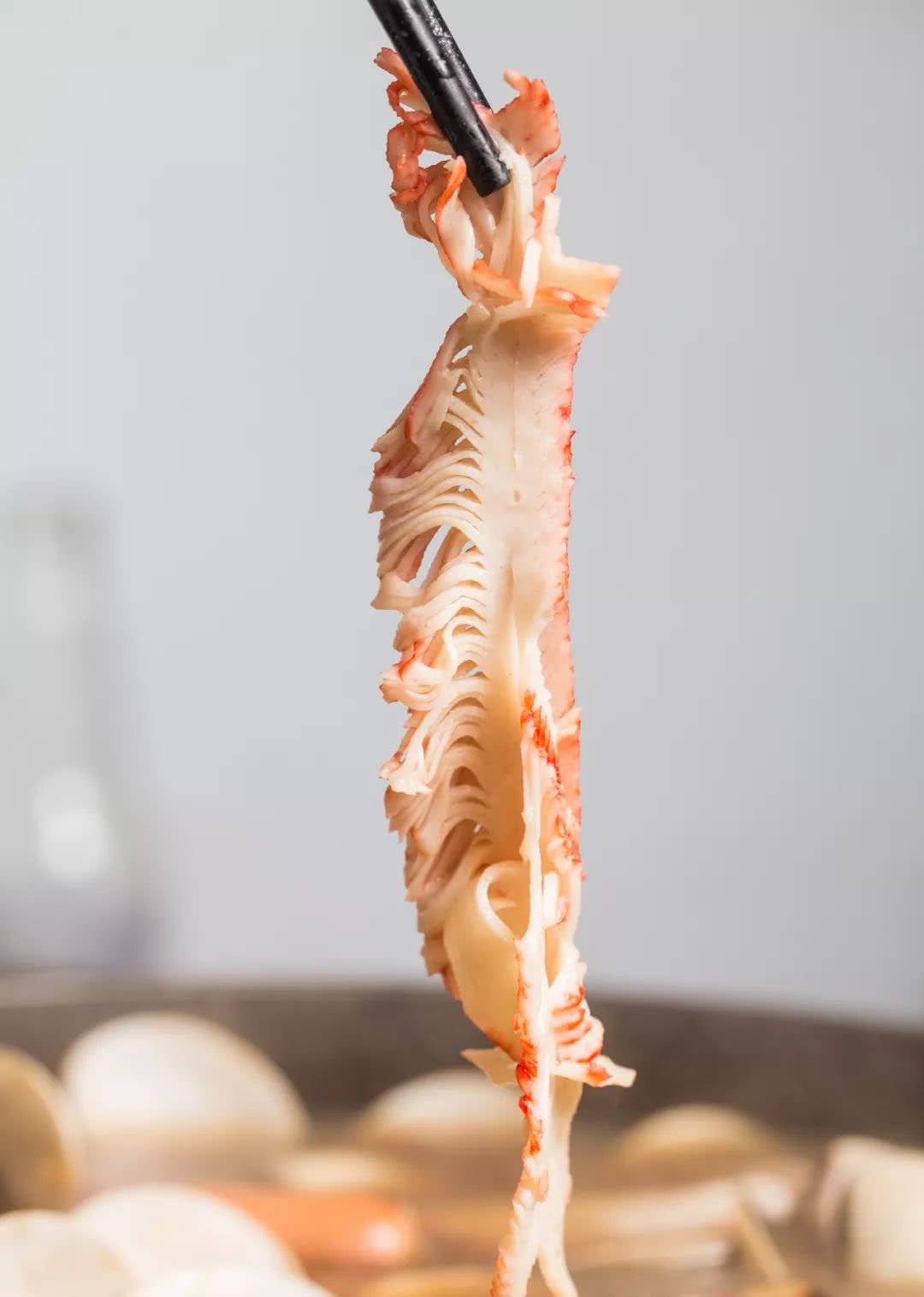 冲着“海虫子”去的卜卜贝，每天排队到凌晨1点