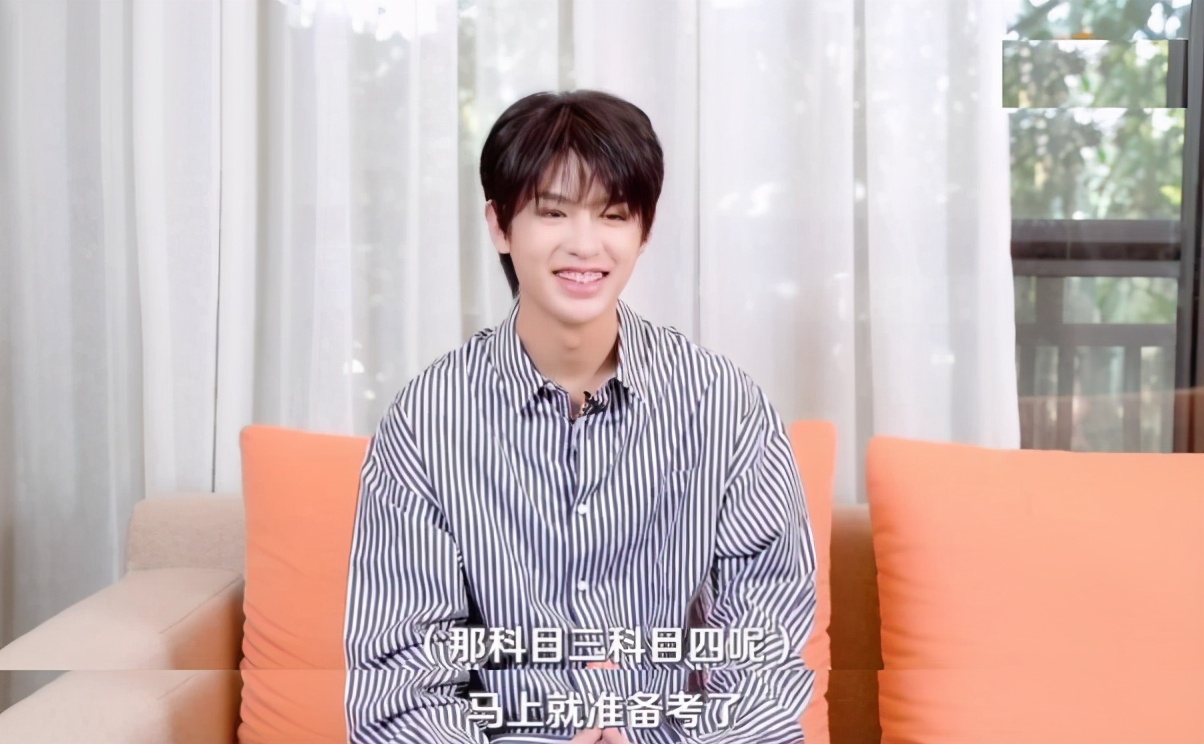 芒果台为啥捧黄明昊,芒果tv黄明昊艰难之路