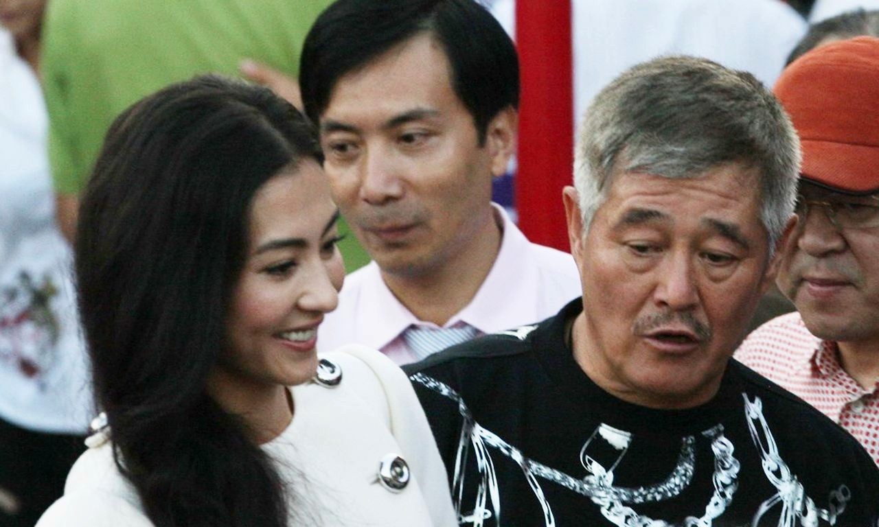 赵本山和范伟新戏,徐亮被赵本山痛批踢假球视频