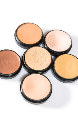 郭鸿财化妆品加工：粉饼你真的用对了吗？