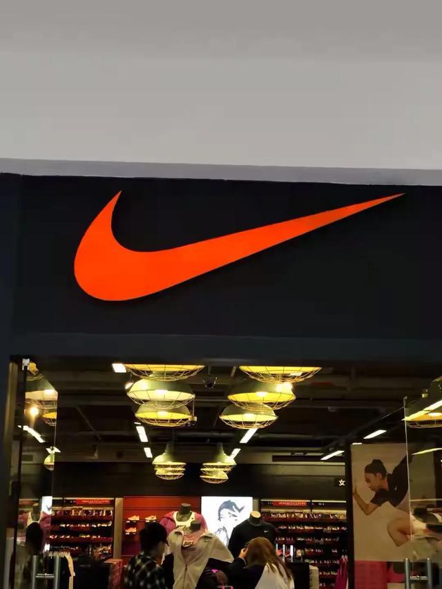 奥莱折扣店阿迪和耐克是正品吗,奥莱里面的阿迪耐克是正品吗