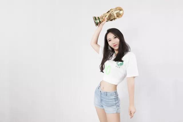 【足球头像】超美女生足球头像！